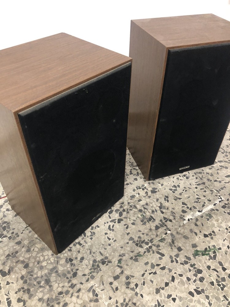 Sharp Pair *Vintage Speakers (Read)