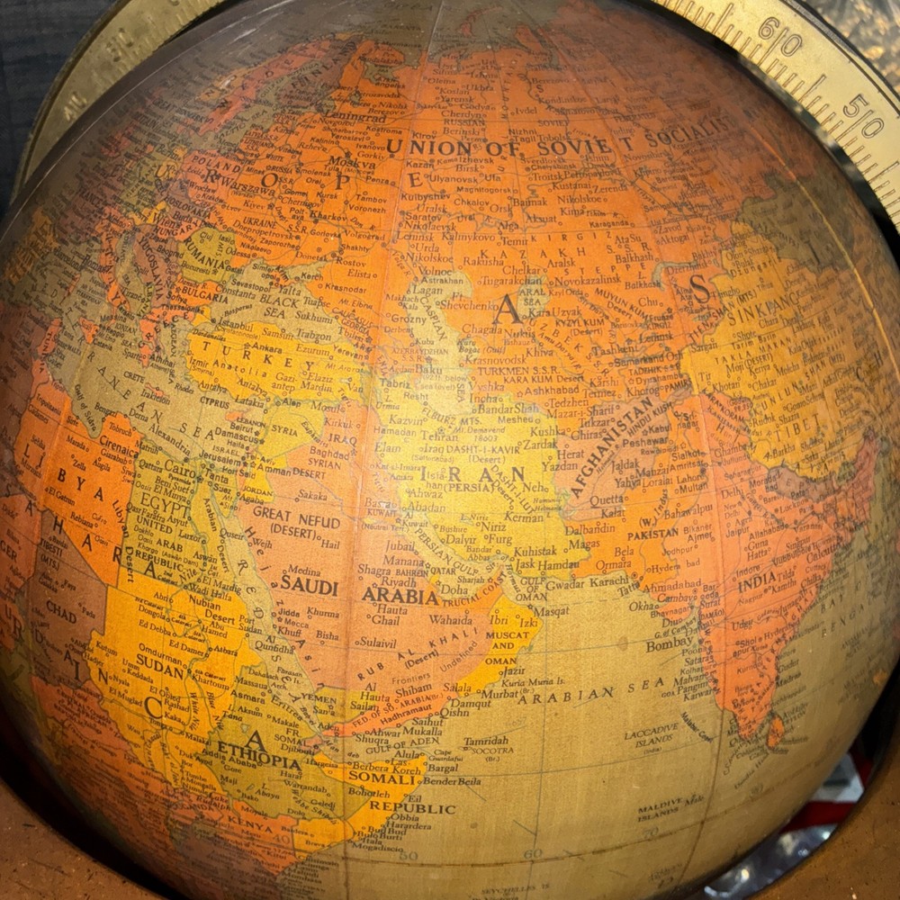 Replogle 16 inch Library globe