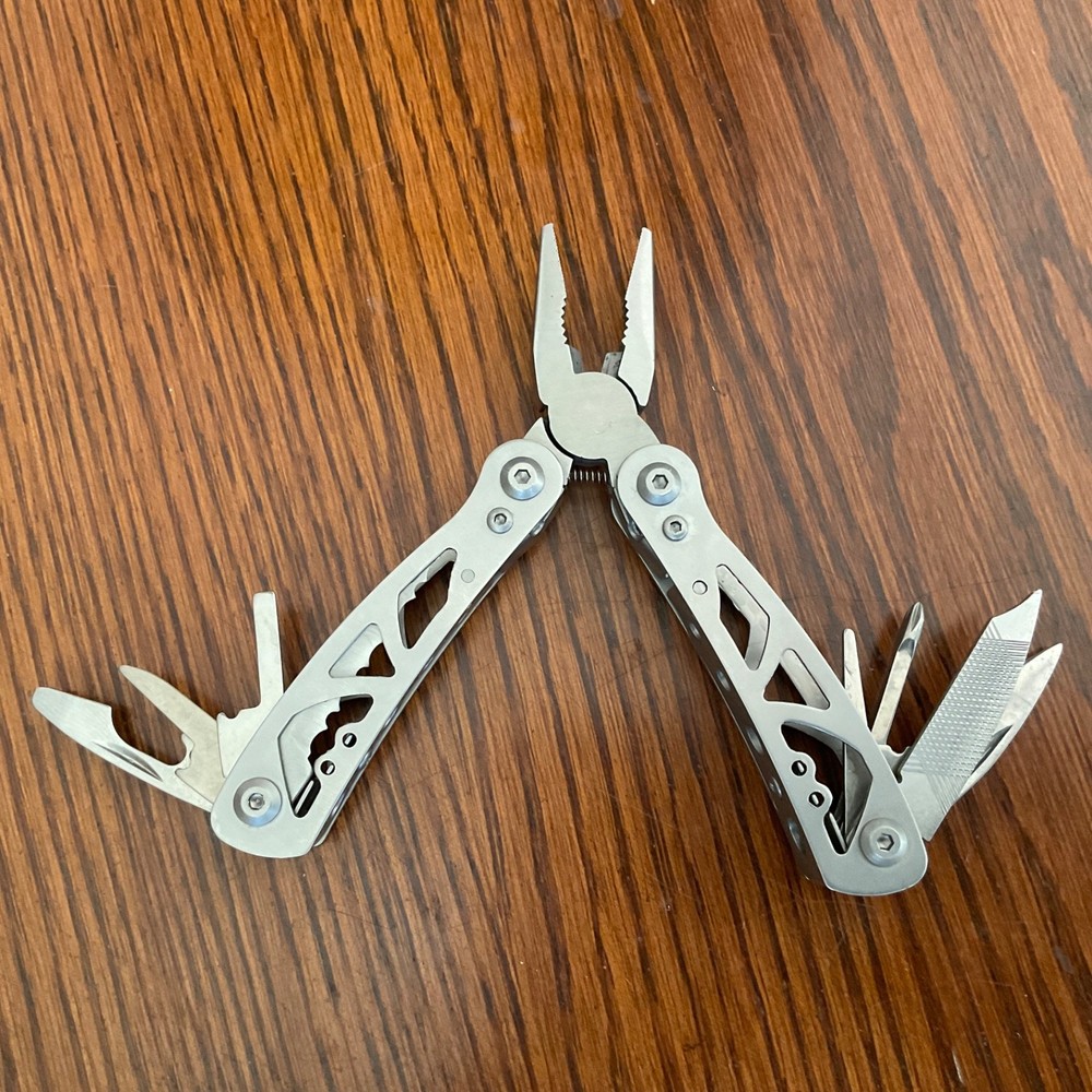 Small Multi Tool with pouch