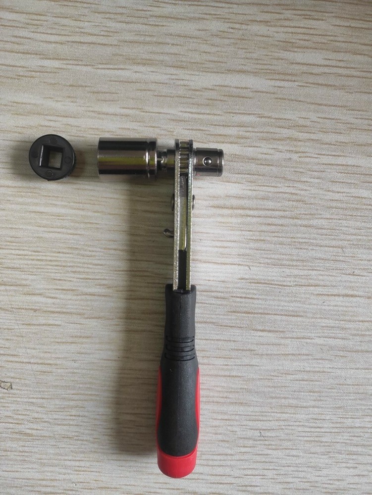 23 pieces essential tools