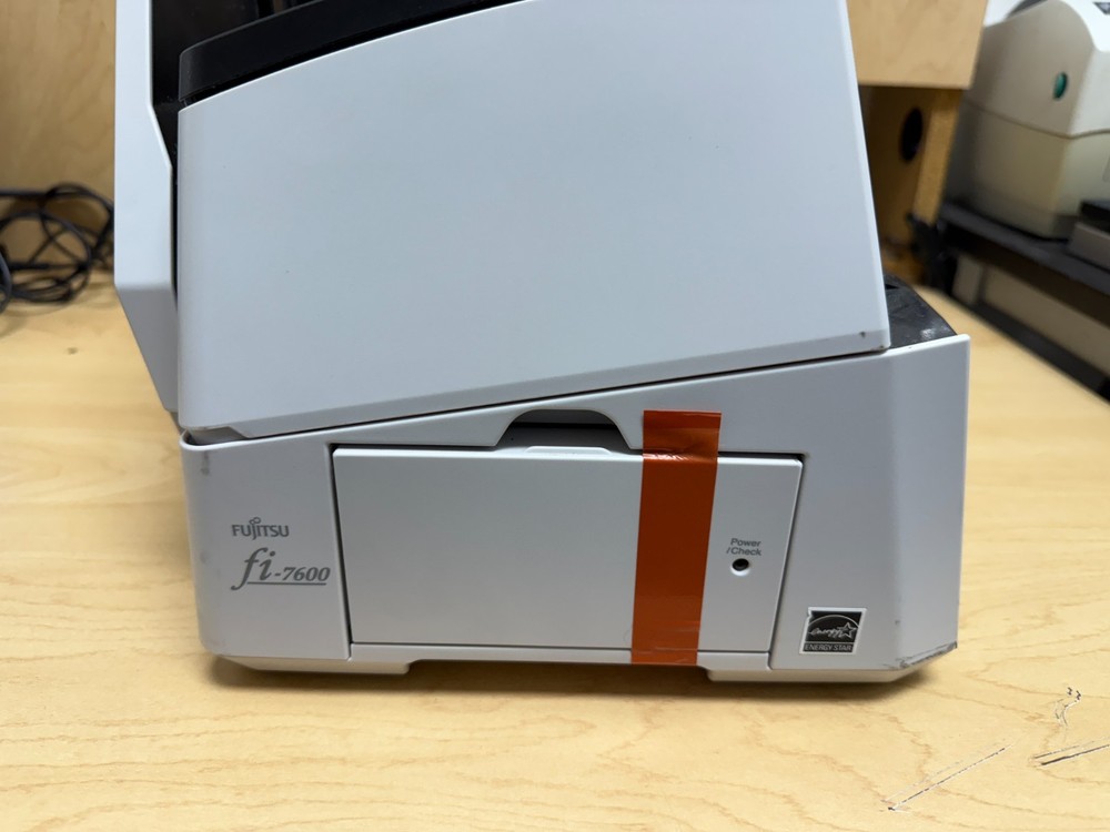 Fujitsu fi-7600 Duplex Sheetfed Document Scanner MISSING TRAY works perfect!