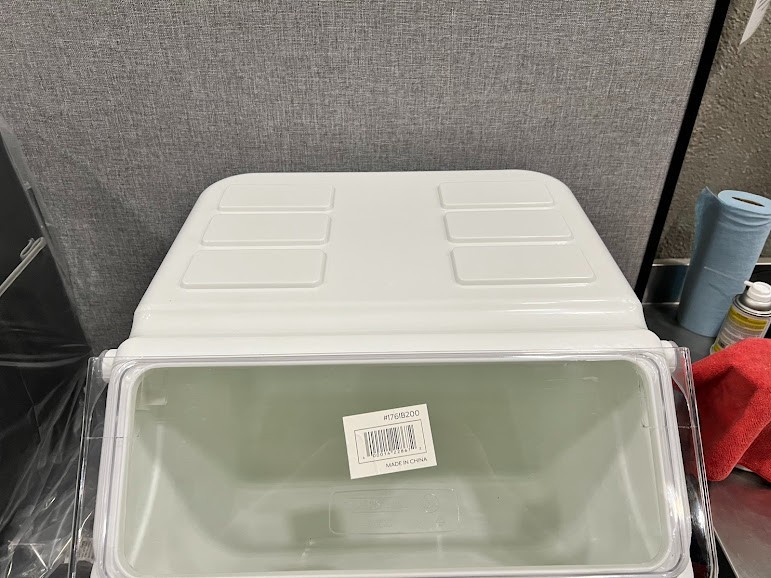 Baker's Lane 12.6 Gallon / 200 Cup Shelf Ingredient Bin.