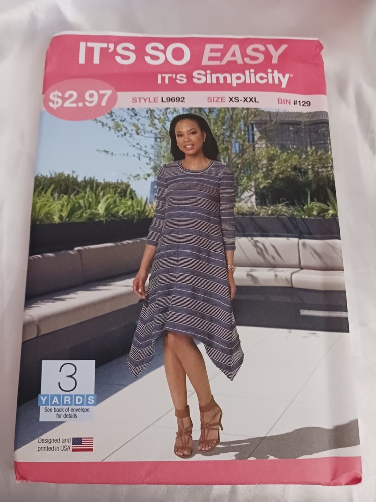 LOT OF 4 SIMPLICITY IT'S SEW EASY PATTERNS-UNCUT