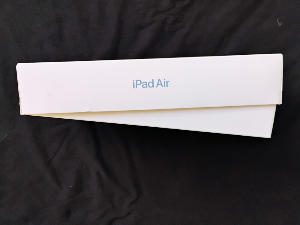 Ipad Air (5th gen ) wi-fi and Apple Pencil EMPTY BOXES