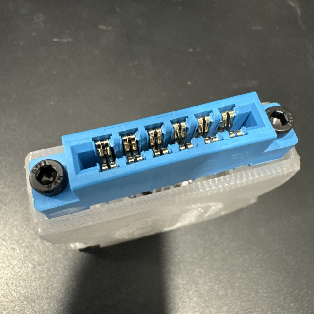 Meatloaf Drive Power Adapter For Commodore 64/128. Use Device’s Normal USB Cable