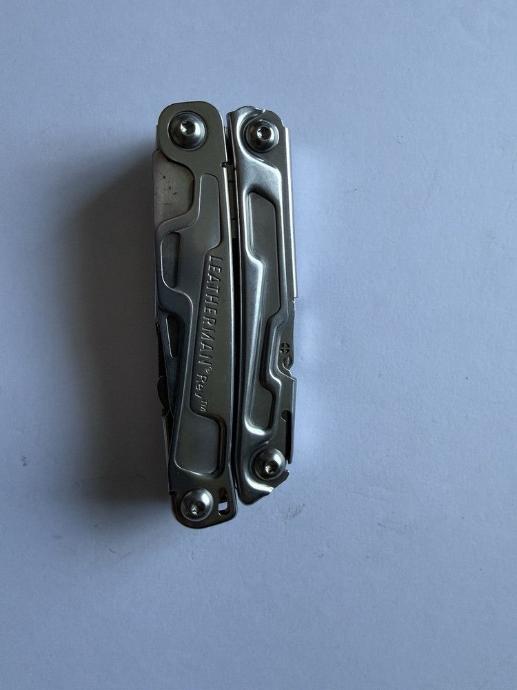 Leatherman multi-tool:  Rev Good Condition - FREE SHIPPING