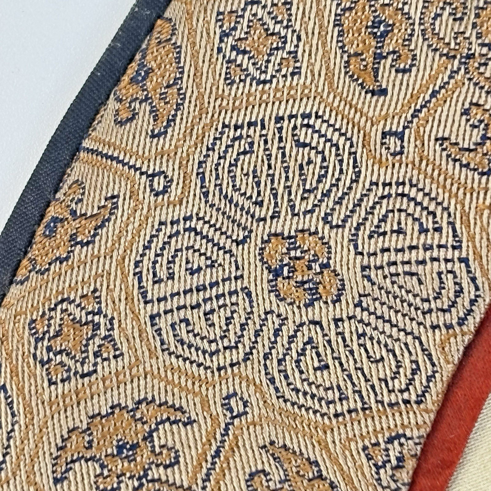 1950 Chinese Silk Embroidery Butterfly & Flowers Round Table Mat Doliey Doll Rug