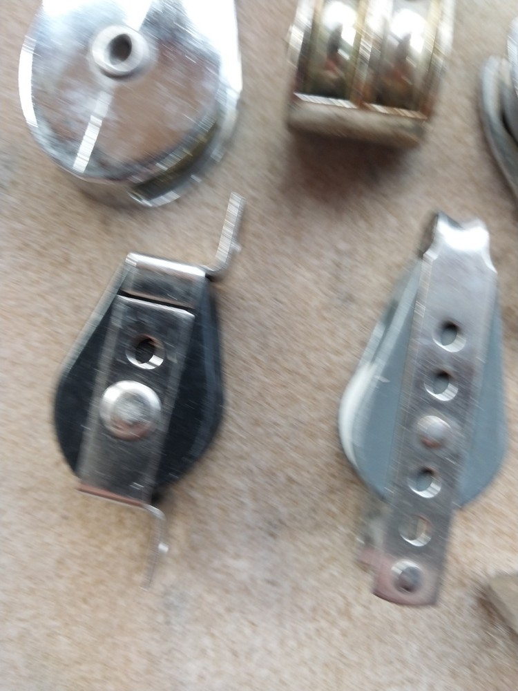 6 small marine pulleys