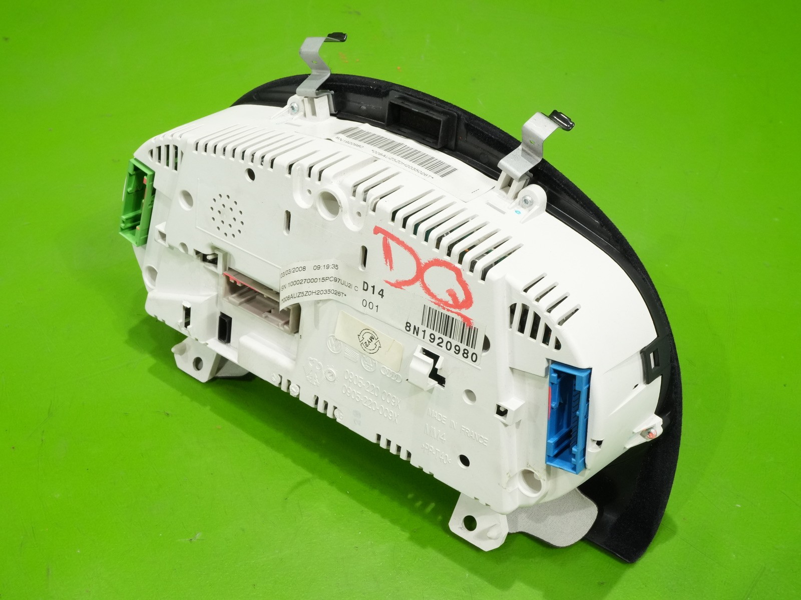 00-06 Audi TT OEM 8N1920980 gauge instrument cluster panel speedometer