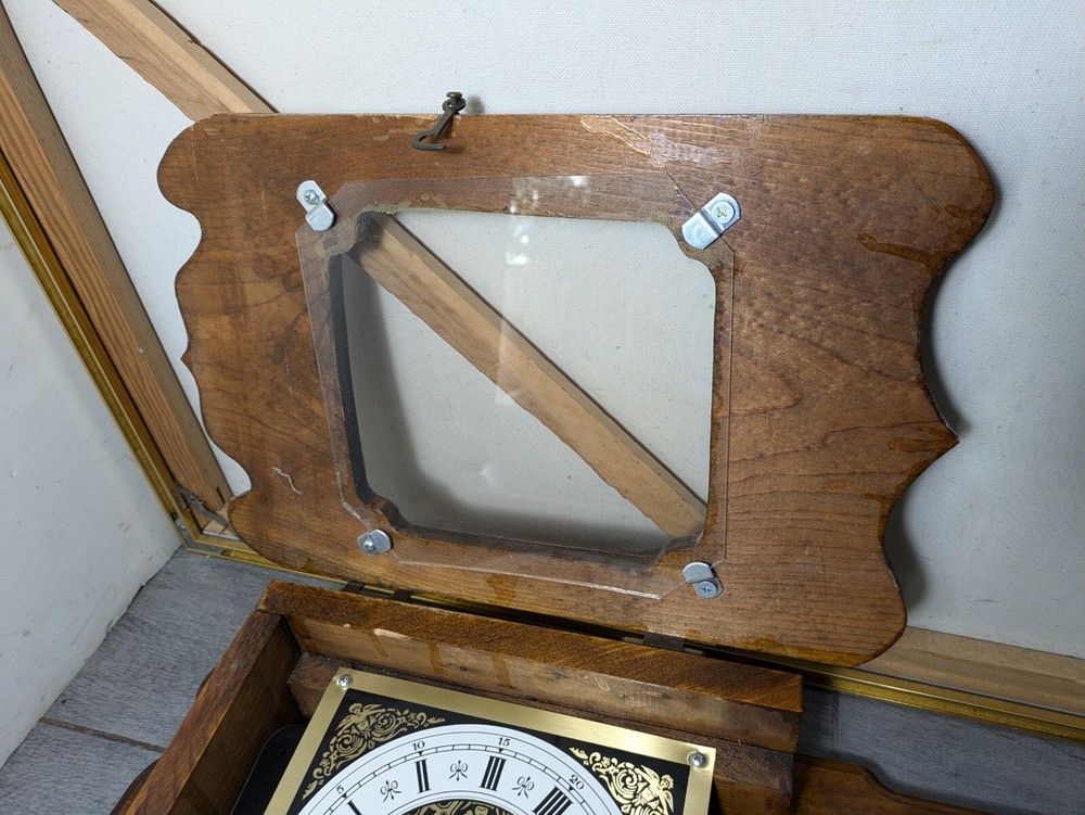 Vintage Rustic Carved Pine Wood Pendulum Chime Quartz Wall Clock