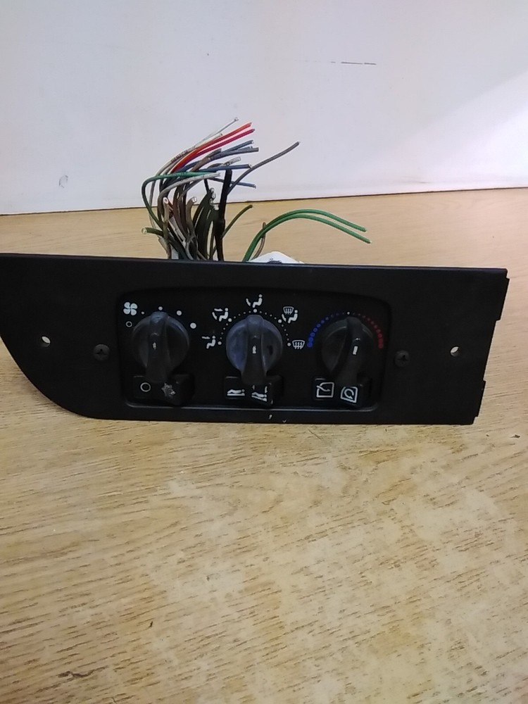 Bergstrom Temperature Control F21-1005-1 W/ Panel