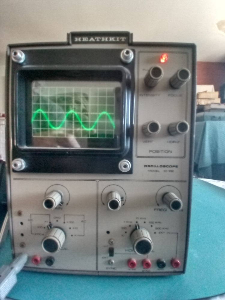 Heathkit IO-102 Oscilloscope -- powers up, needs calibration and refurbishment
