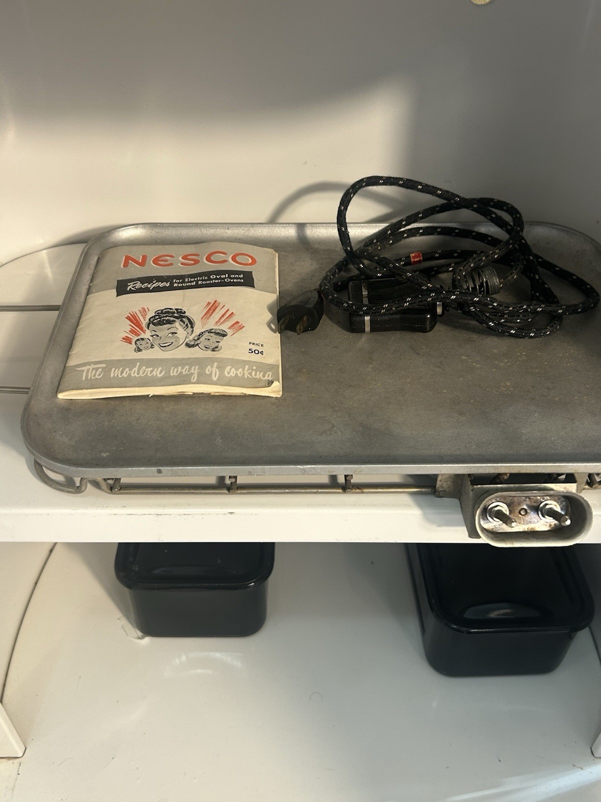Vintage 1950s NESCO Infra-Red Roaster Oven Model 335 w/ Griddle, Pans & Manual