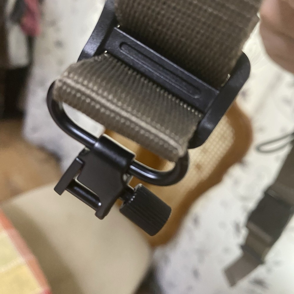 HelloMaterials Sling