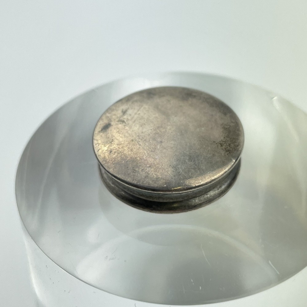 Antique Solid Silver Round Pill Box M & C Lister Ltd 1908 Diameter 2.2cm