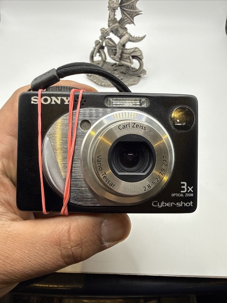 Sony Cyber-shot DSC-W12 Compact Digital Camera + 128MB MS + Case *Please Read*