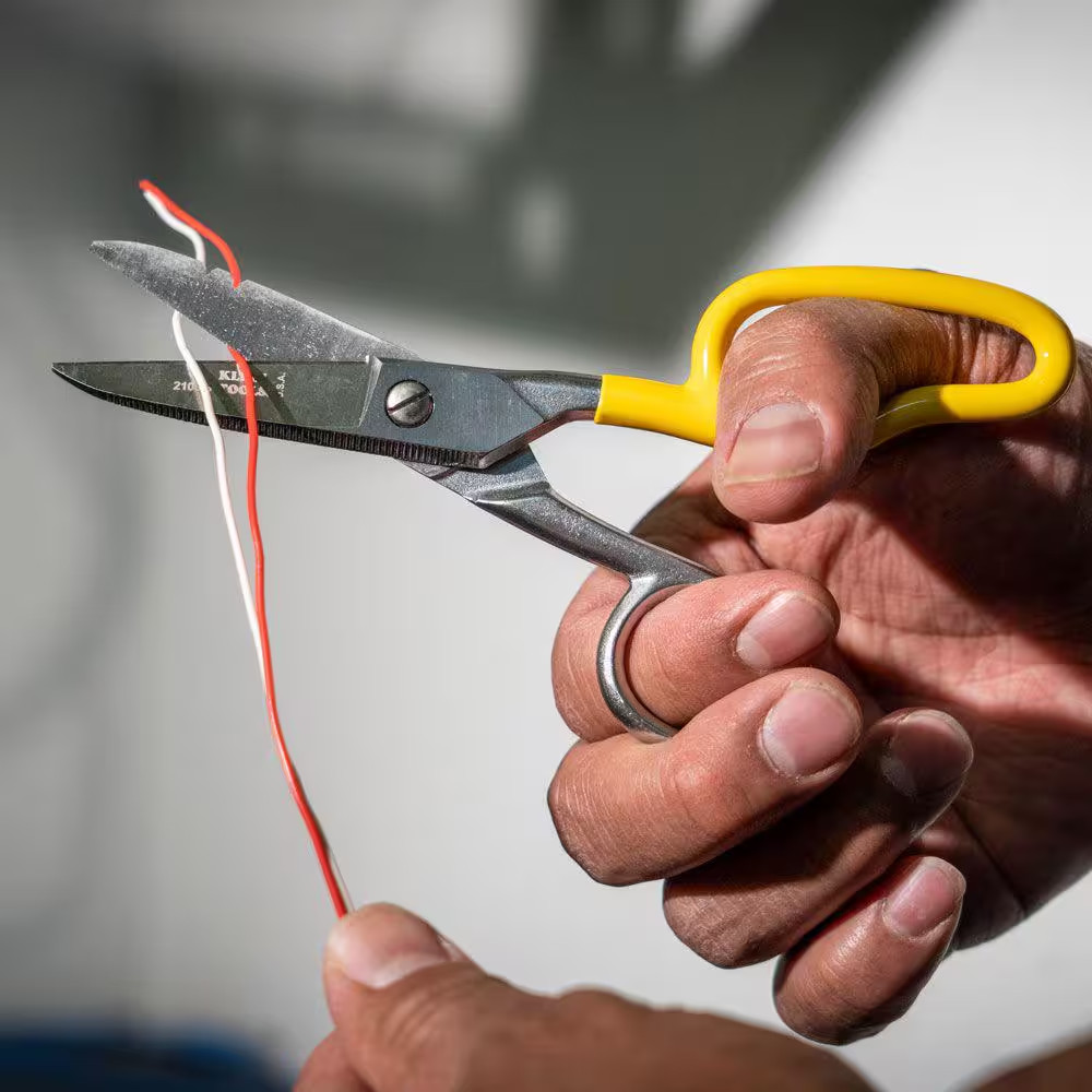 Heavy-Duty Scissors with Free-Fall Handle