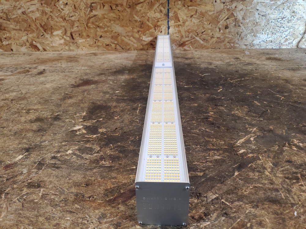 Fluence VYPR 2P Top Lights Grow Light Used