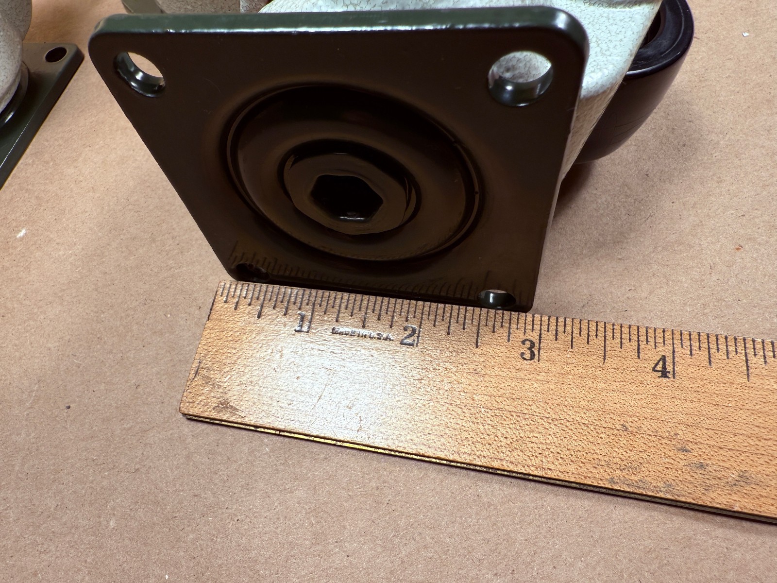 Bolton Tools 4pcs 60F Retractable Leveling Machine 2" Caster Plate 550lbs Nylon