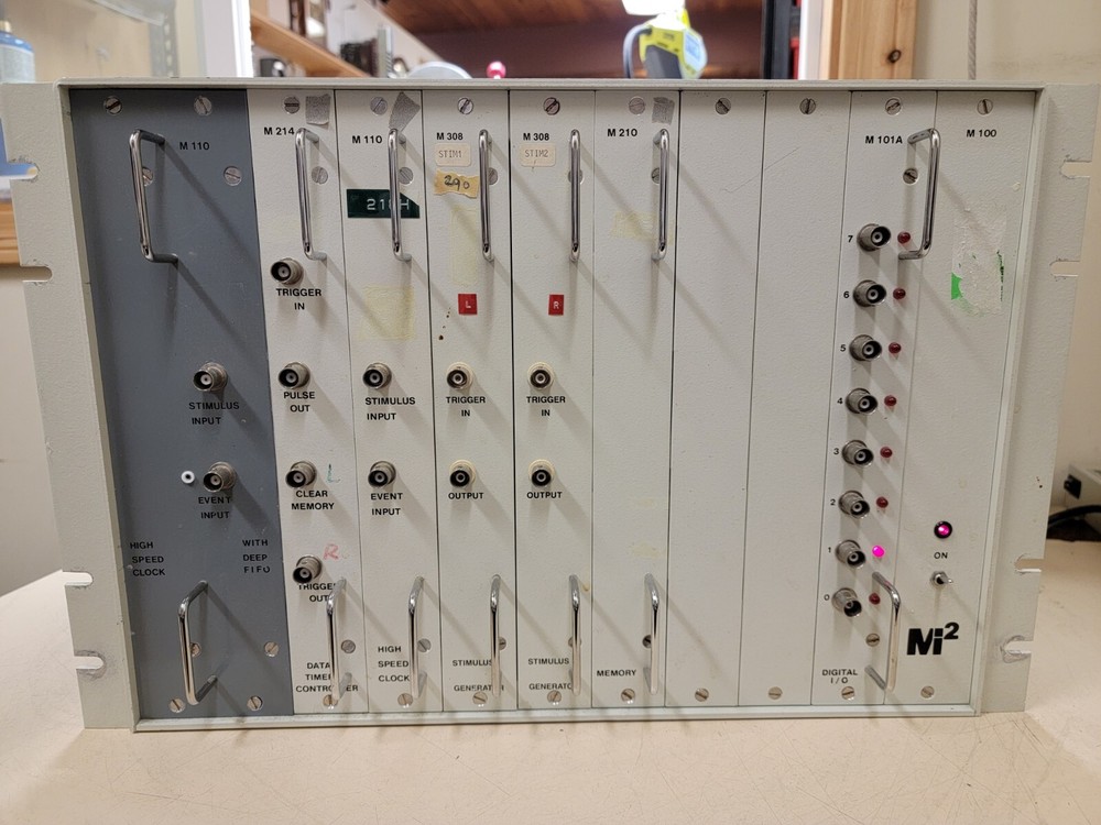 Modular Instruments Mi2 Amplifier Mainframe M-100 with Modules