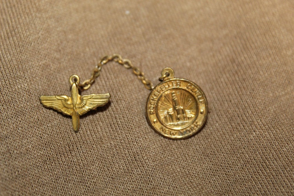 Original WW2 U.S. AAF Rockefeller Center, New York Two Piece Metal Tie Device