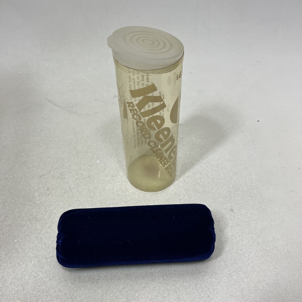 Kleeneez Vinyl Record Cleaner Roller