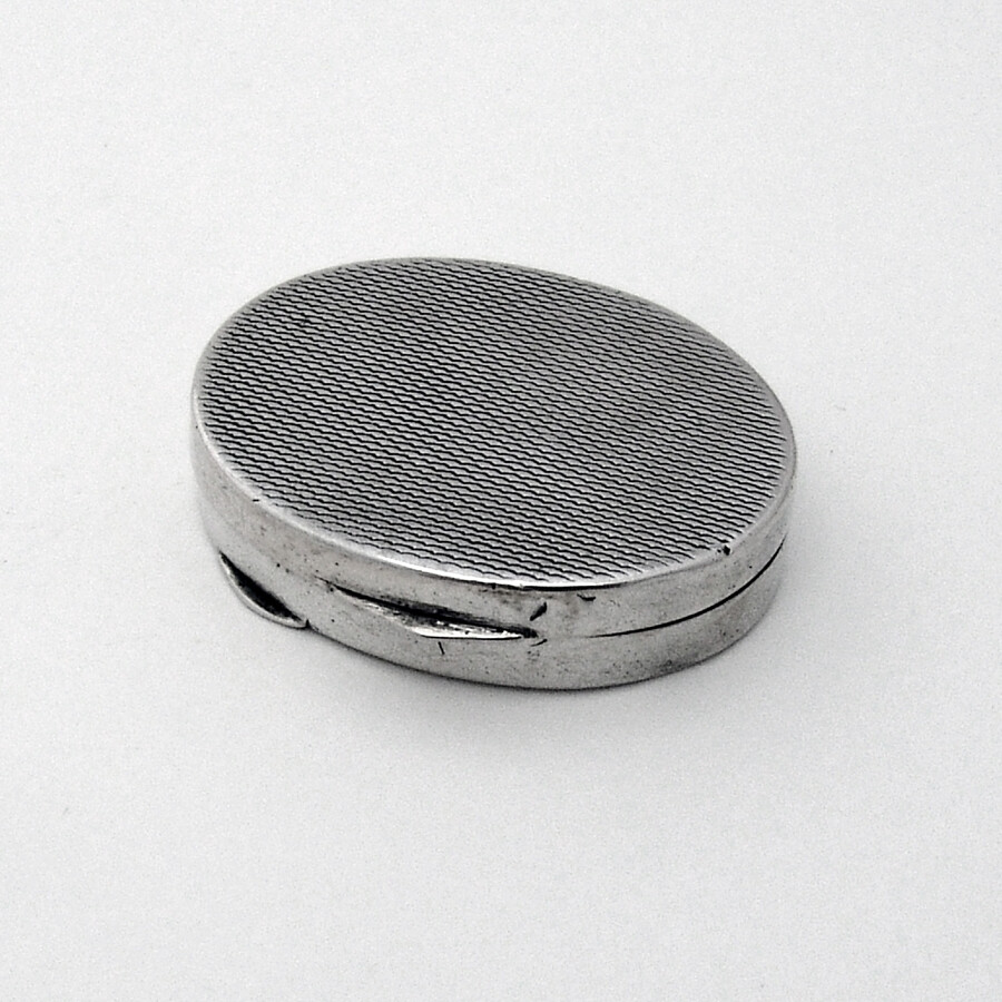Engine Turned Oval Pill Box 800 Silver