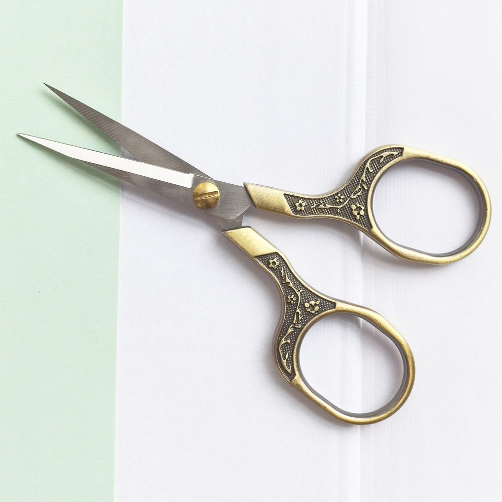 2 Pack Embroidery scissors, Small Sewing Scissors with Pu Sheath, Sharp Croch...