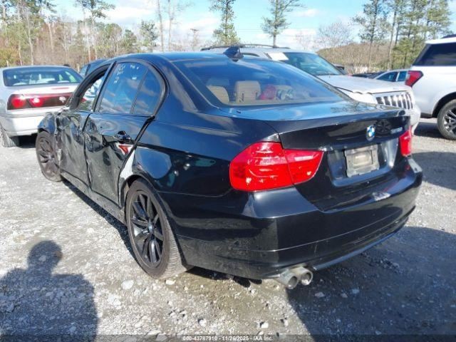 328I 2010 Glove Box 4923726