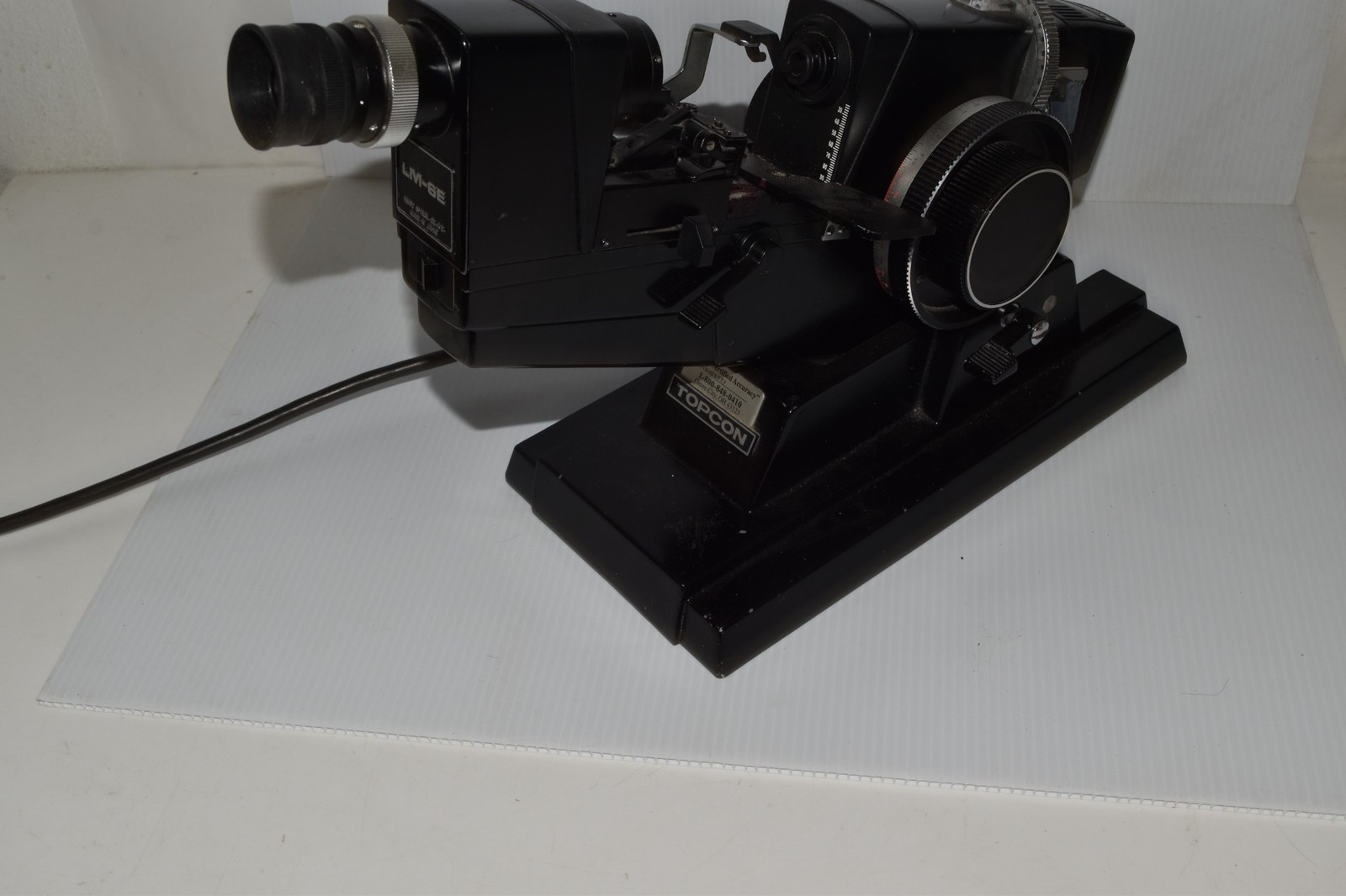 TOPCON LM-6E MANUAL LENSOMETER (AYK53)