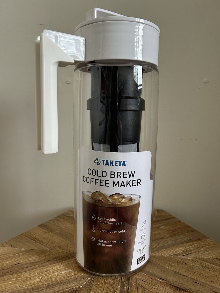 Takeya Cold Brew Coffee Maker 2 Quart White Pitcher Removable Filter Airtight