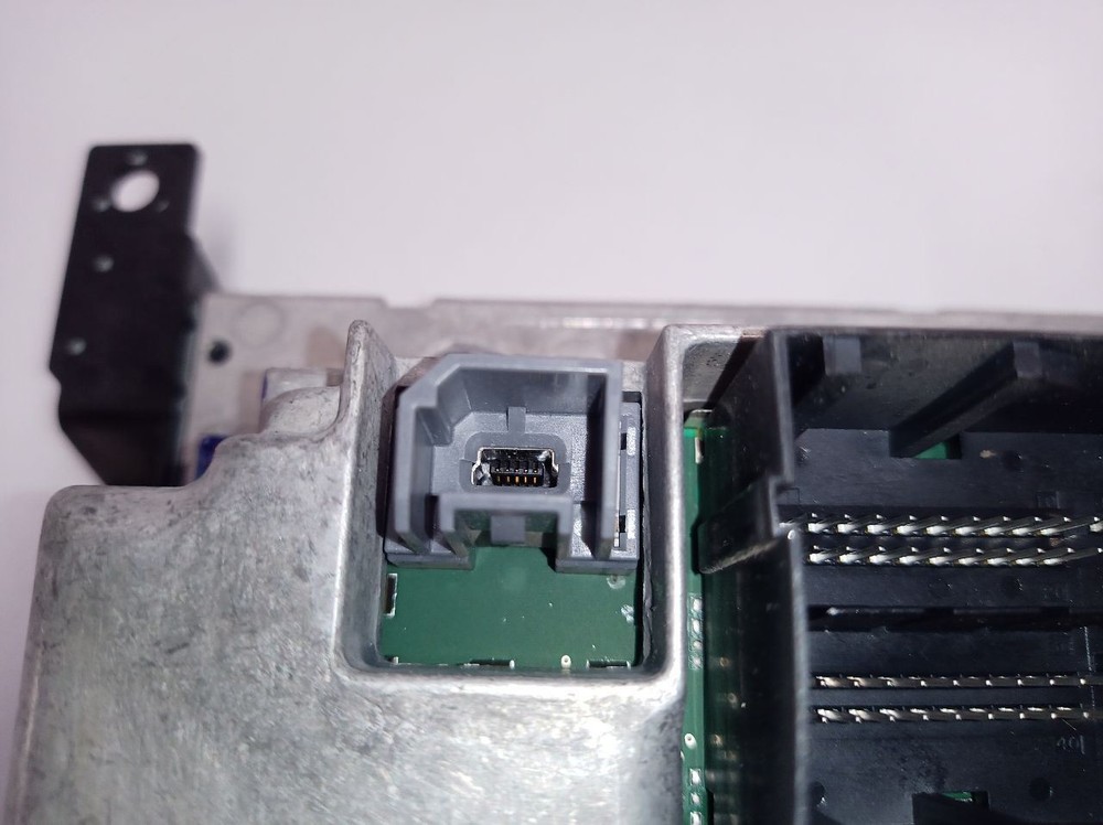 Receiver 8.4" Display Sync Module from 2015 Chrysler 200 11518133
