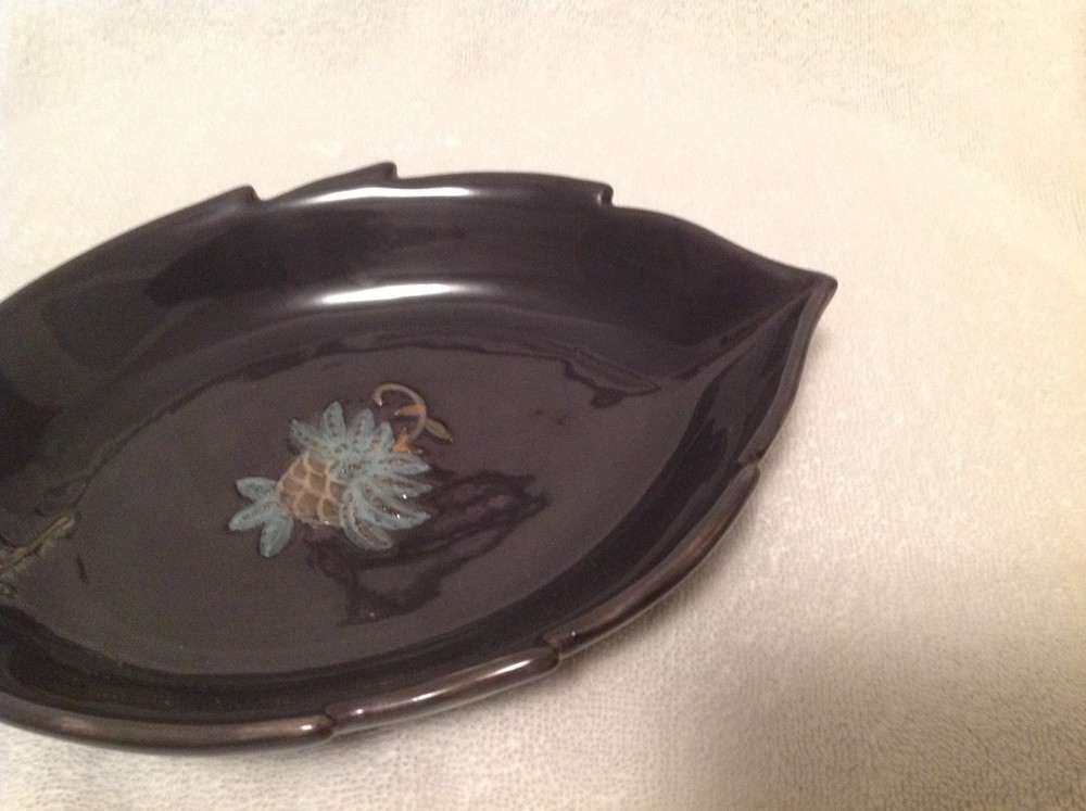 Stoneware Serving Dish Smokey Grey Leaf Design Brand New Stem Handle By Amscam