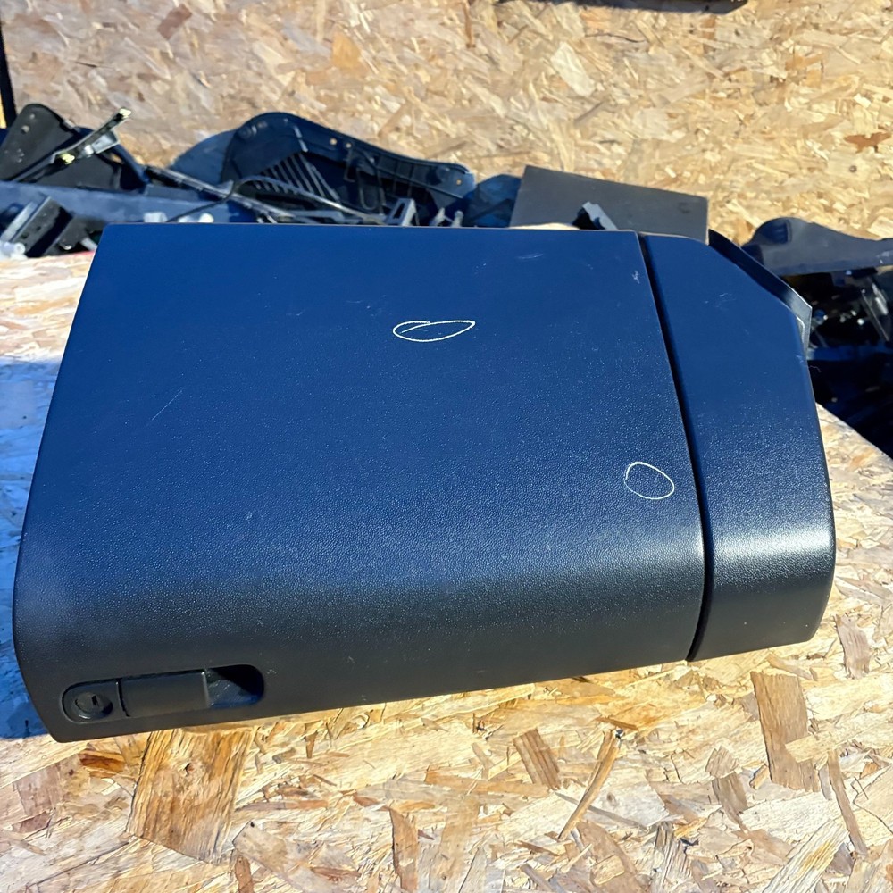 MAZDA 3 2003-2009 GLOVE BOX