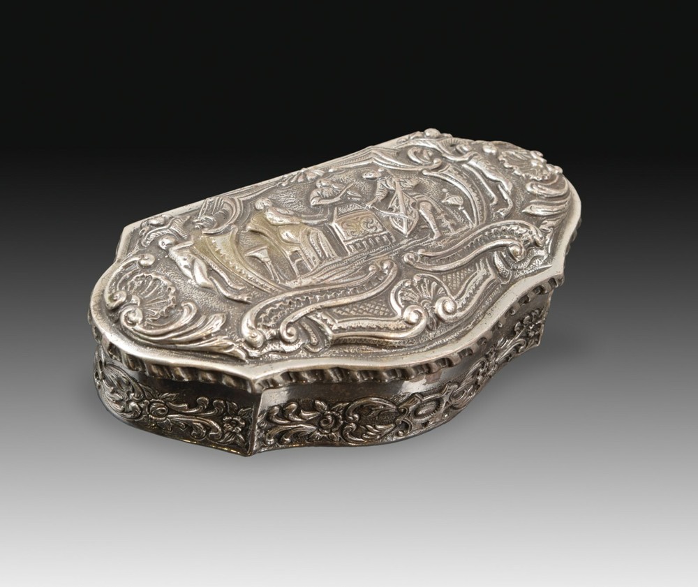 Carved silver box, 20th century.