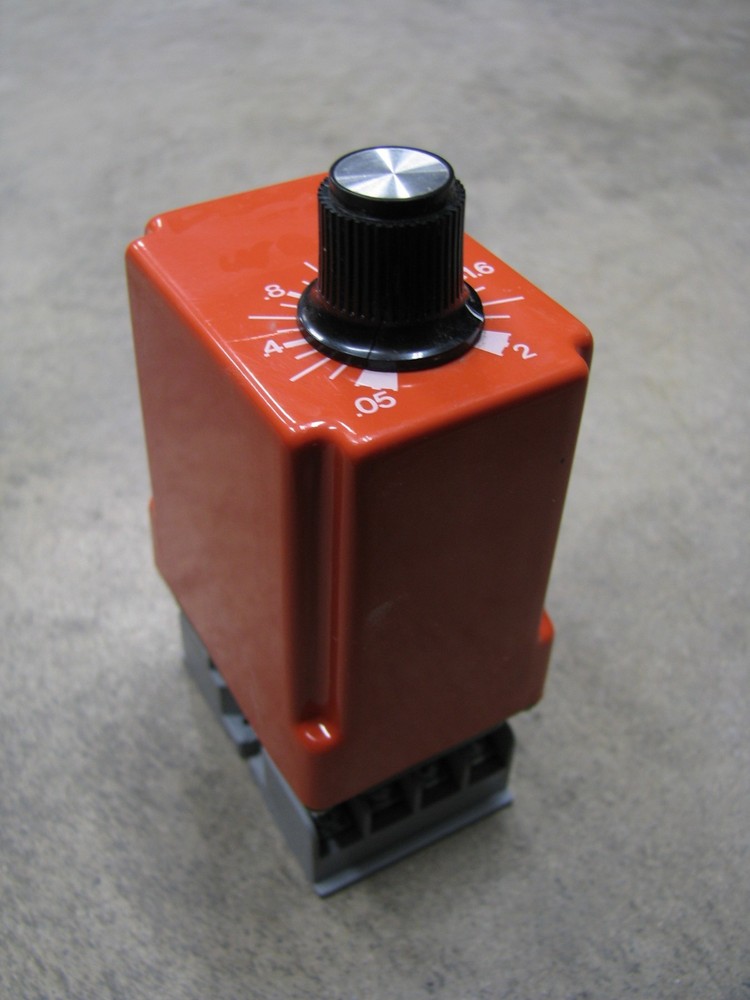 T1K-2-461 National Controls Solid State Timer with Socket