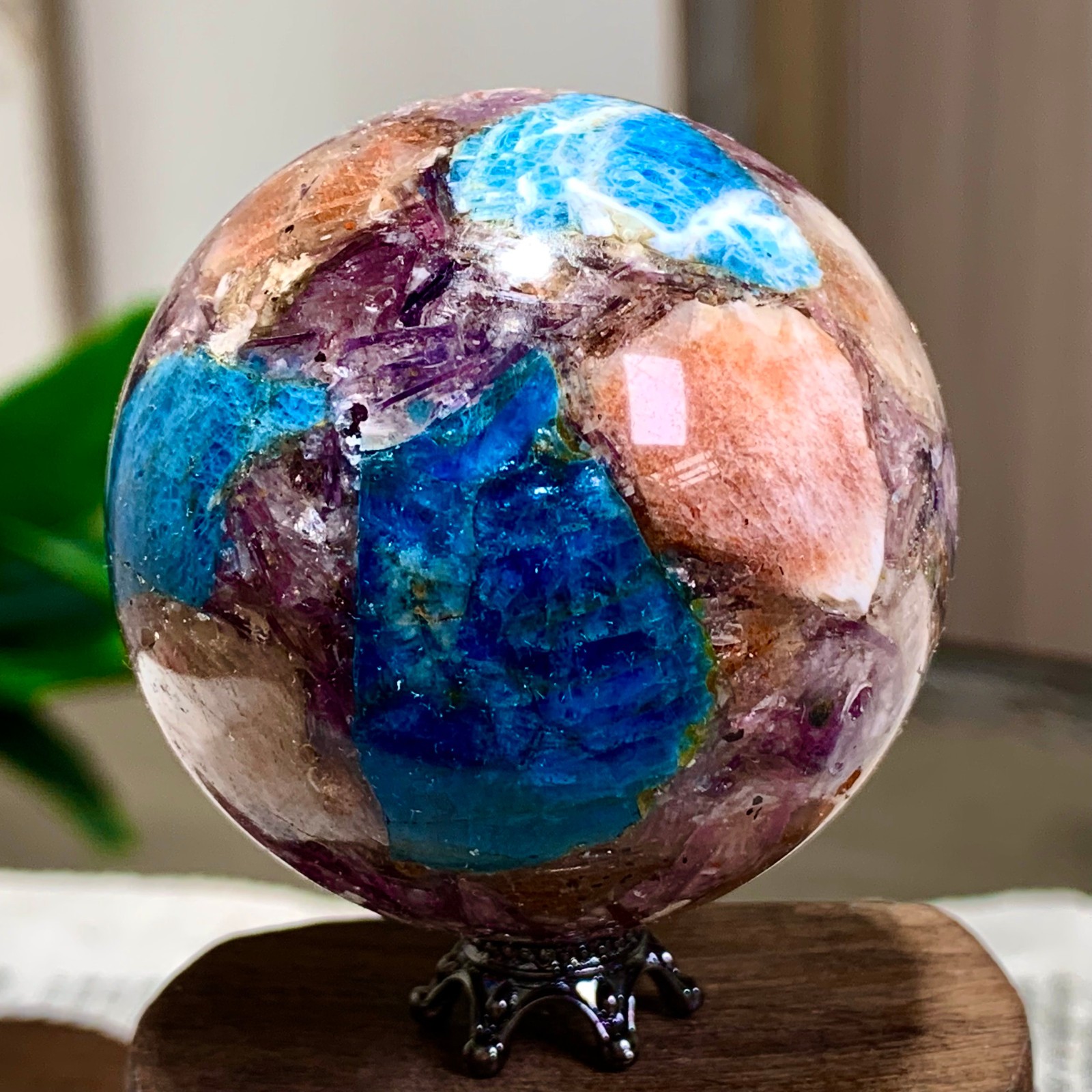 177G Natural Blue Aptite +Sun Stone purple lepidolite Sphere mineral sample