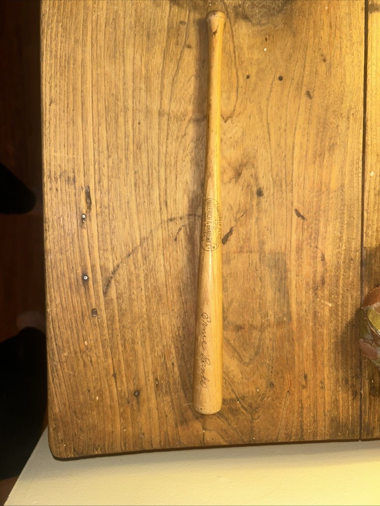 Earnie banks Baseball Bat Signed Great Condition Nice