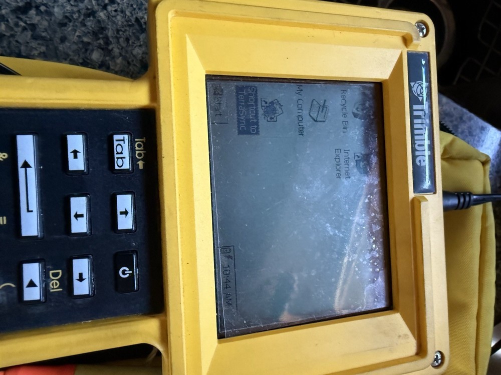 Trimble TSCe Field Controller Data Collector Power on Power Supply / Soft case