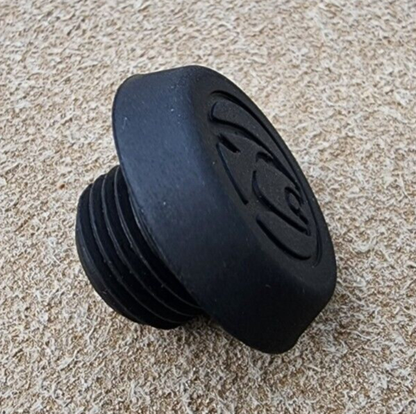 Predator Cue Rubber Bumper with Circled Cat Head