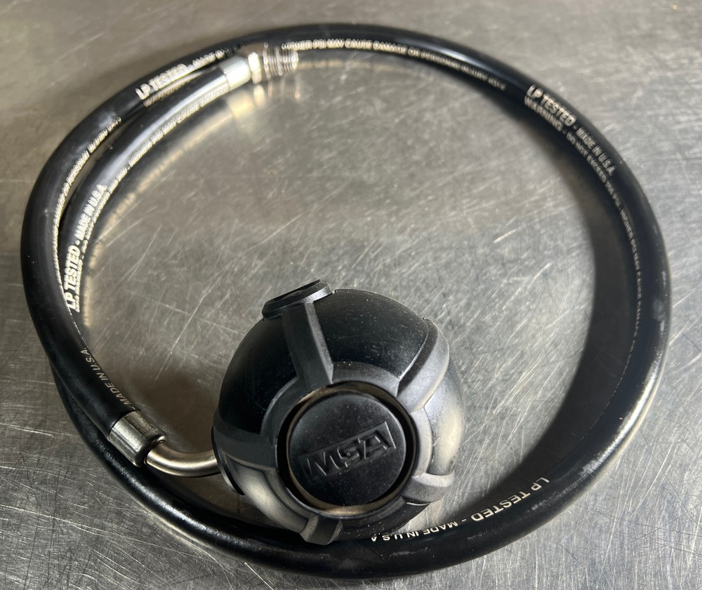MSA Firehawk Respirator Face Mask Connector Hose Regulator