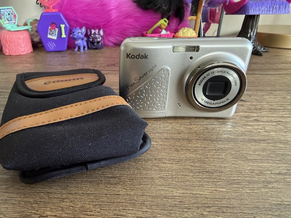 Kodak Fun Saver Digital FD3 12MP Camera - Compact Point & Shoot