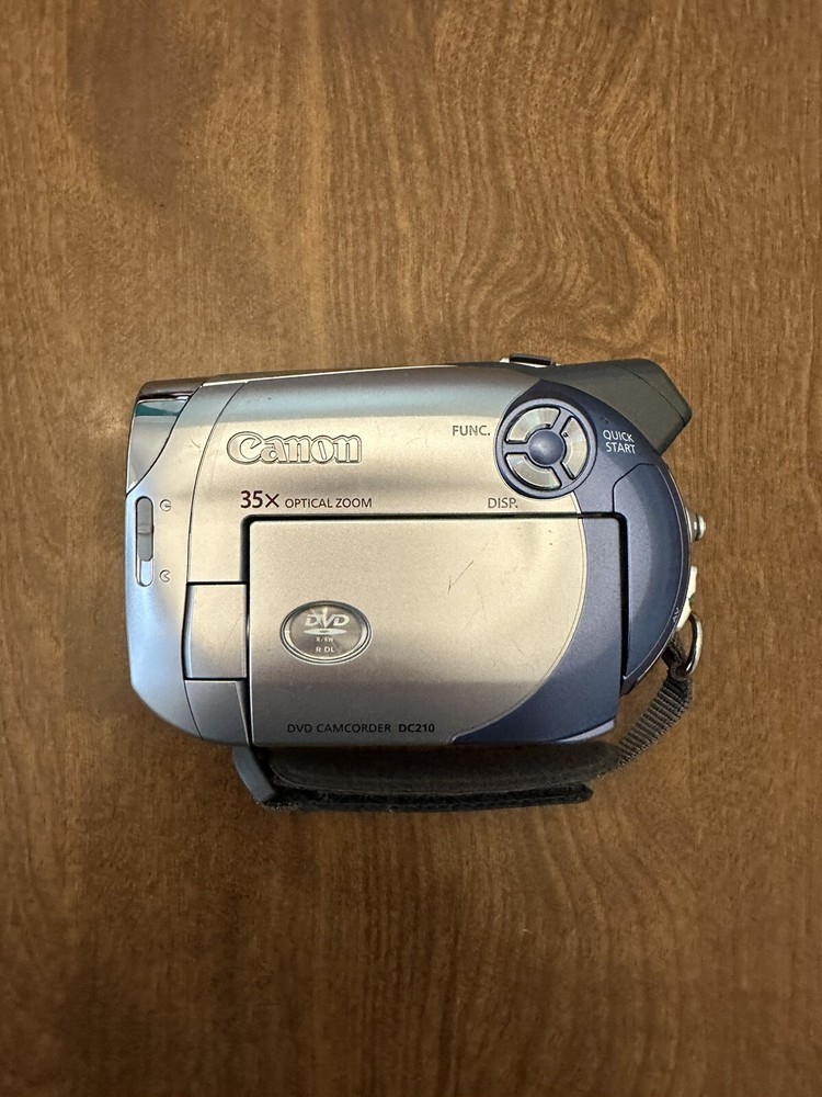 Canon Camcorder DC210 Handheld Digital Video Camera Camera & Battery Untested