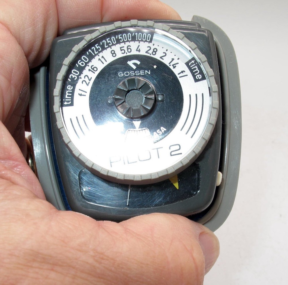 *NICE* GOSSEN PILOT-2 LIGHT METER IN HARD SHELL CASE-WORKING