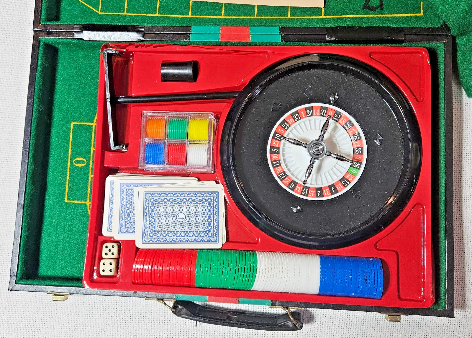 Vintage Portable Casino Roulette, Craps, Baccarat, Black Jack Vinyl Case & Instr