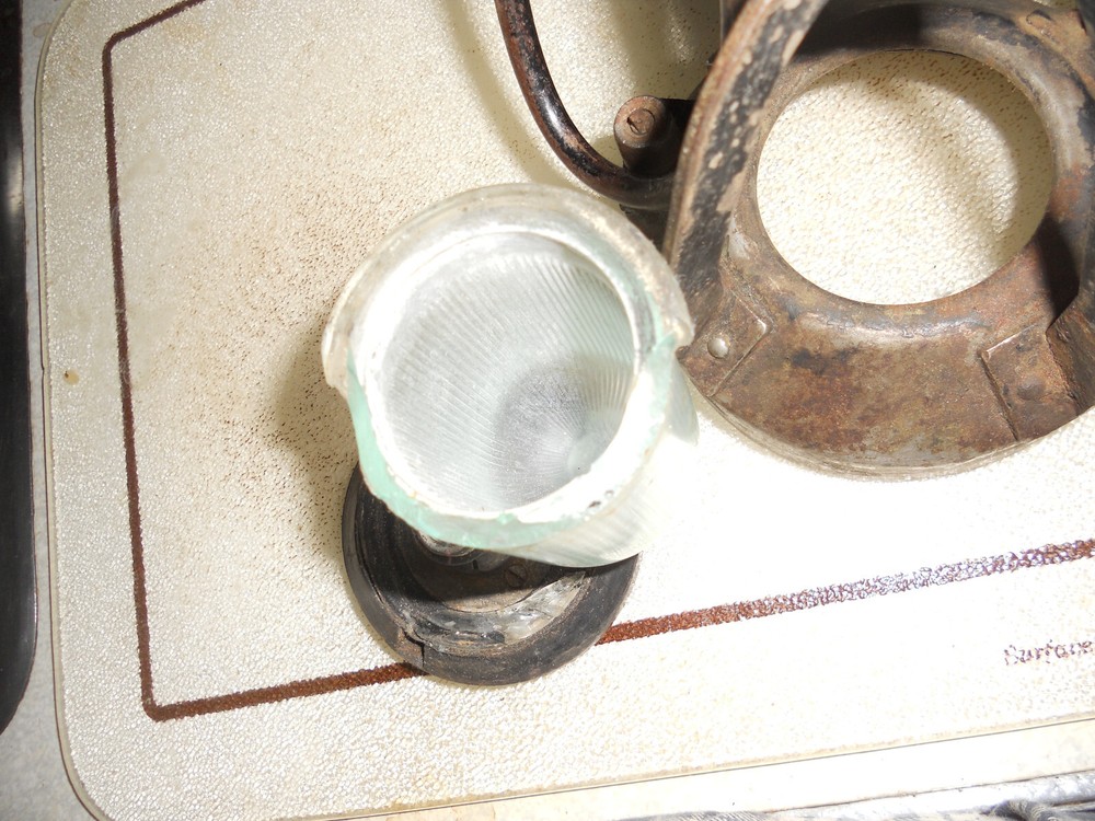 WW II German panzer handlampe lantern top-section-DAMAGED!