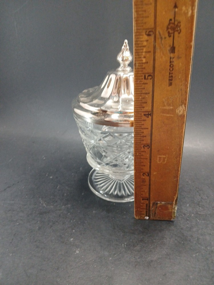 Sugar Bowl With Solver Plate Lid V