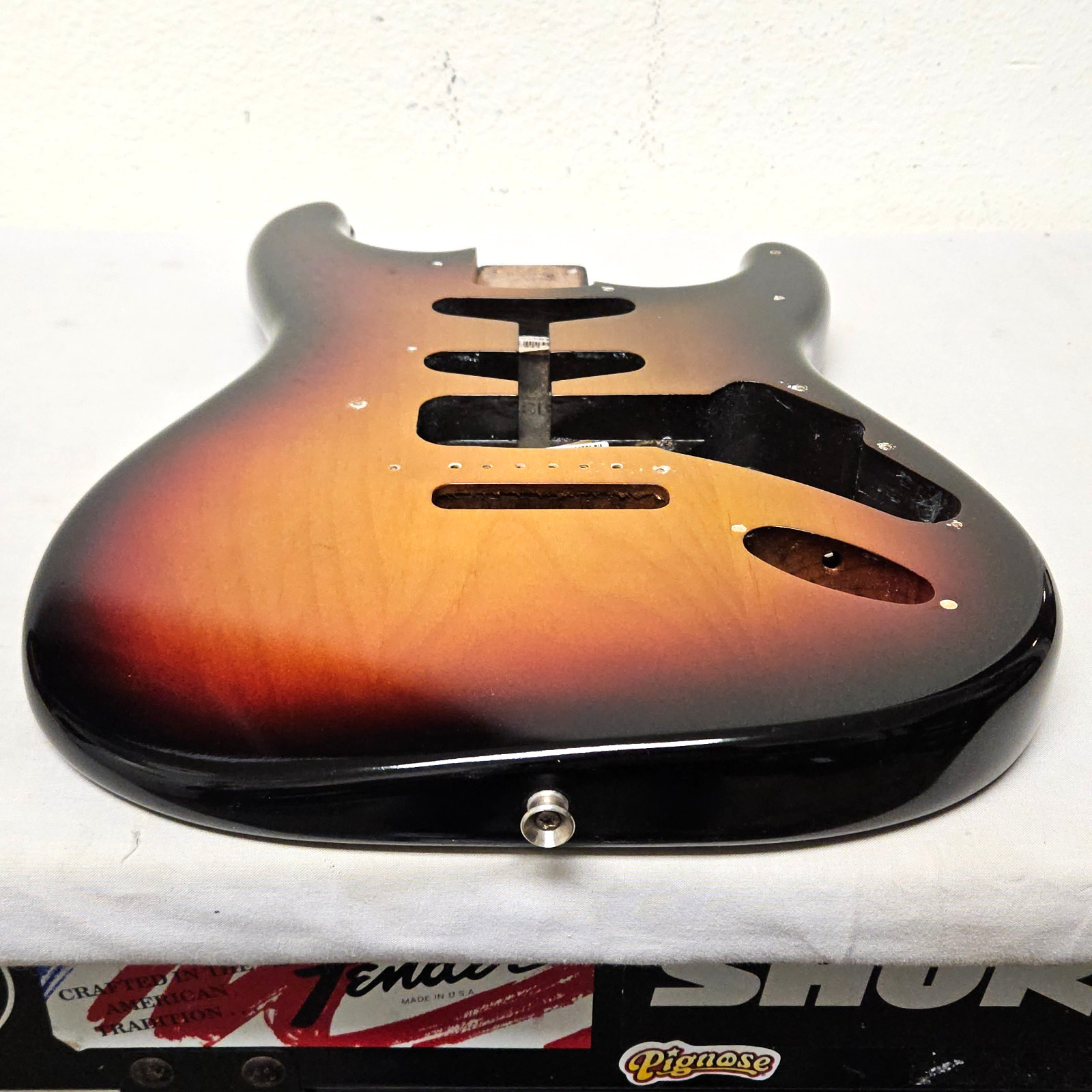 Fender USA Highway One Strat Alder Body Sunburst Satin Nitro Electric Guitar