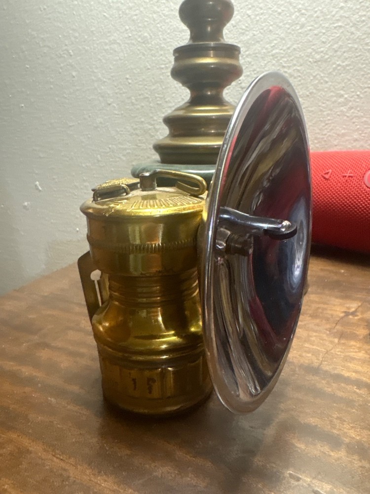 carbide lamp