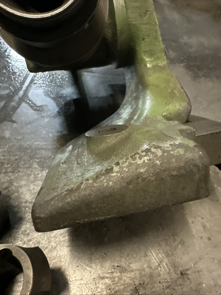 Cincinatti Grinder Workhead With 7 Cincinatti Collets (Missing Ring)